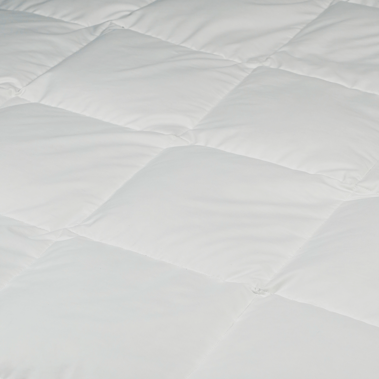 Oversize Plush Down Fiber Comforter All Season - Image 4