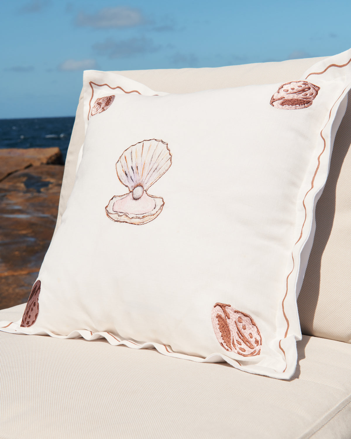 La Sirène 'Clam Shell' 100% French Flax Linen Cushion Cover - Image 4