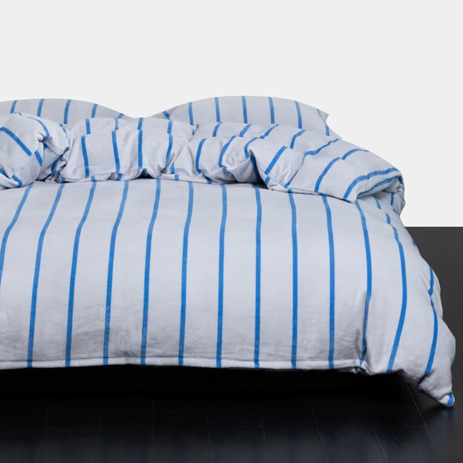 Bedbay Striped Queen Comforter Set Velvety Fleece Comforter Set Modern Style Striped Beding with 2 Pillowcases Lightweight 3 Pcs Boho Bedding Quilt Farmhouse Stripes Fluffy Bed Set for All Seasons - Image 8