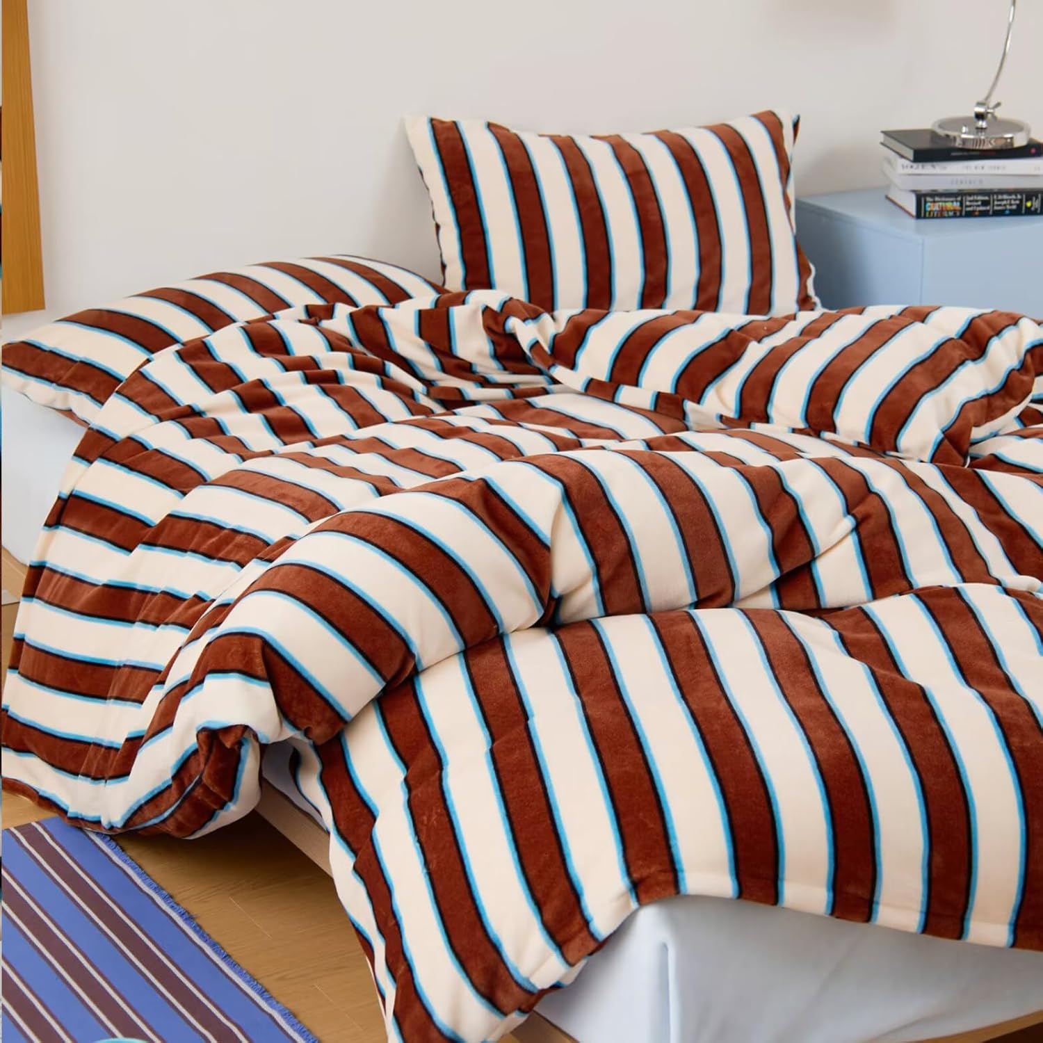 Bedbay Striped Queen Comforter Set Velvety Fleece Comforter Set Modern Style Striped Beding with 2 Pillowcases Lightweight 3 Pcs Boho Bedding Quilt Farmhouse Stripes Fluffy Bed Set for All Seasons - Image 9