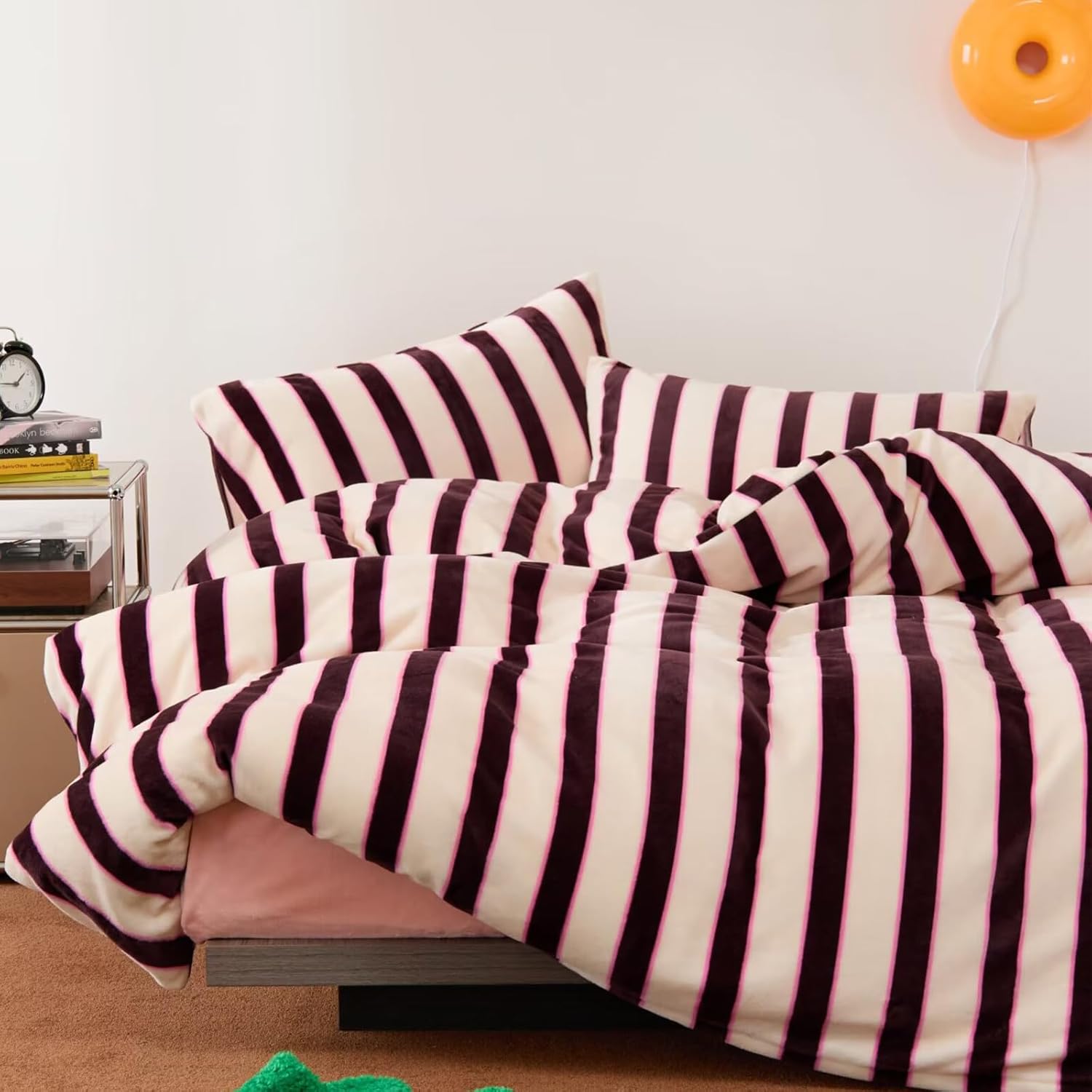 Bedbay Striped Queen Comforter Set Velvety Fleece Comforter Set Modern Style Striped Beding with 2 Pillowcases Lightweight 3 Pcs Boho Bedding Quilt Farmhouse Stripes Fluffy Bed Set for All Seasons