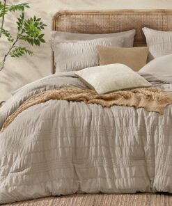 CASAAGUSTO Queen Comforter Set, 7 Pieces Oatmeal Seersucker Bed in a Bag Queen Size Soft All Seasons, Bedding Sets with Comforter, Flat Sheet, Fitted Sheet, 2 Pillow Shams, 2 Pillowcases