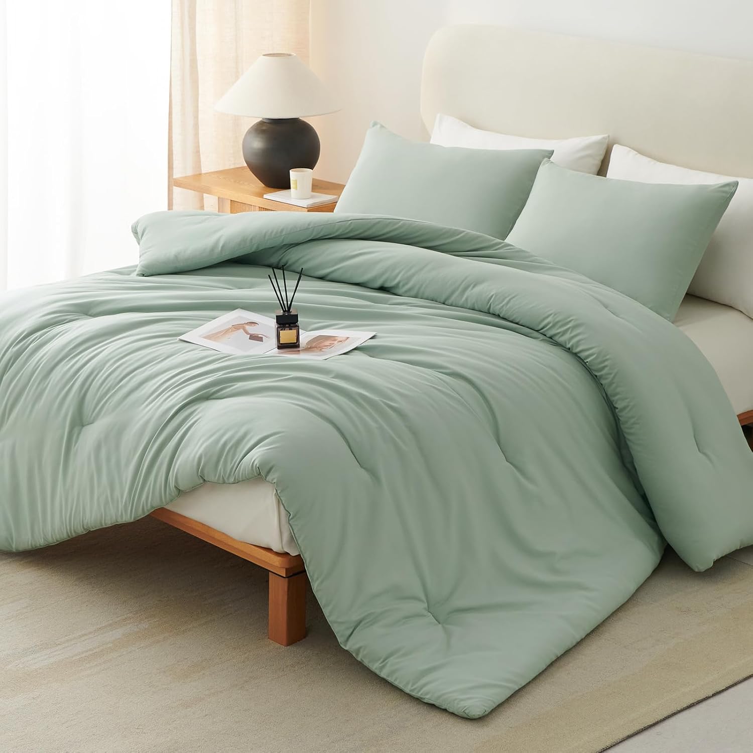 CozyLux Queen Comforter Set Black, 3 Pieces Solid Queen Comforter Breathable Quilted Style Bedding Sets, Luxury Soft Microfiber Down Alternative Comforter for All Season (1 Comforter & 2 Pillowcases) - Image 24