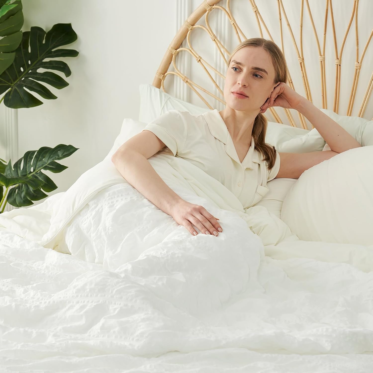 Cozy Bliss Cooling Comforter Queen Size Seersucker Plaid, Q-Max 0.4 Reversible Lightweight Cooling Blanket, Breathable Silk Smooth Summer Bedding Quilt for Hot Sleepers Night Sweats White - Image 4