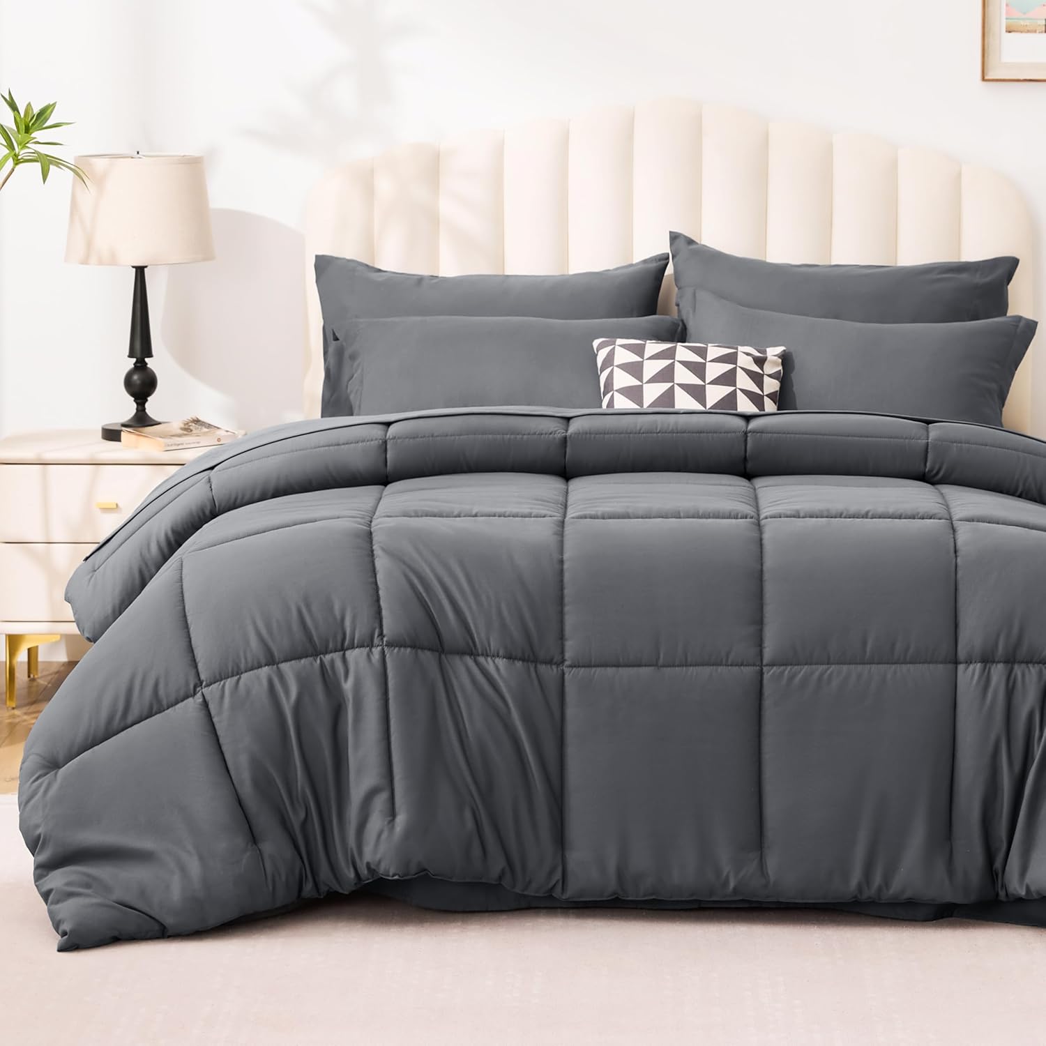 Love's cabin Queen Comforter Set Black, 7 Pieces Queen Bed in a Bag, All Season Bedding Sets with 1 Comforter, 1 Flat Sheet, 1 Fitted Sheet, 2 Pillowcase and 2 Pillow Sham - Image 34