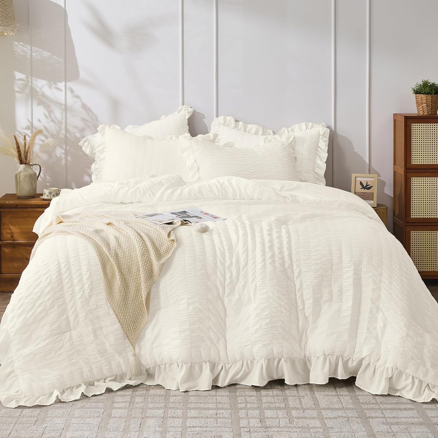 JOLLYVOGUE Queen Comforter Set, 3 Pieces White Seersucker Comforters Queen Size, Lightweight & Fluffy Bedding Sets Queen for All Season with 1 Ruffle Comforter and 2 Ruffle Pillowshams - Image 11
