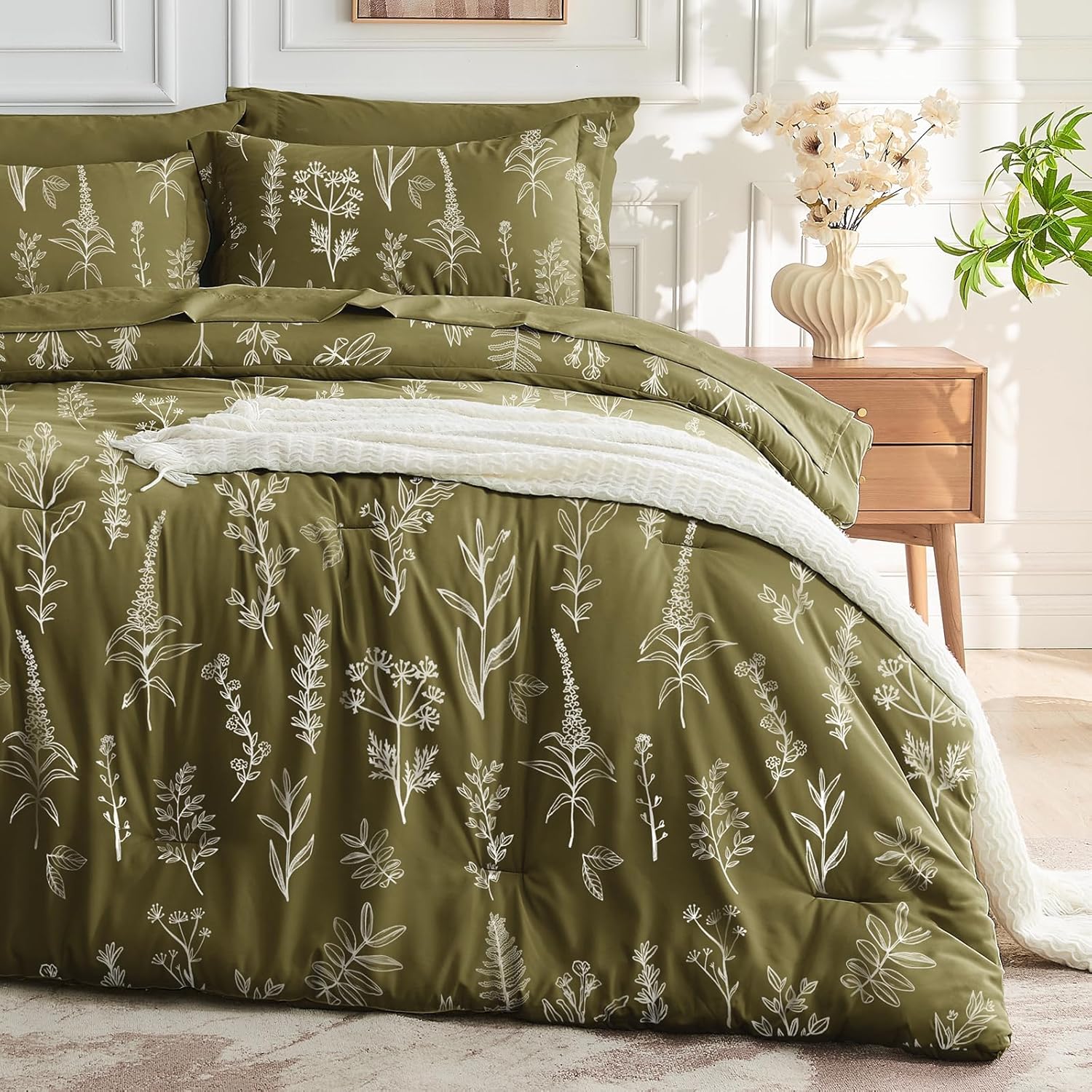 MUXHOMO Bed in a Bag Queen 7 Pieces, Sage Green Queen Comforter Set Reversible Botanical Flowers Design, Ultra Soft & Breathable Bedding Sets with Comforter, Sheets, Pillowcases & Shams - Image 22