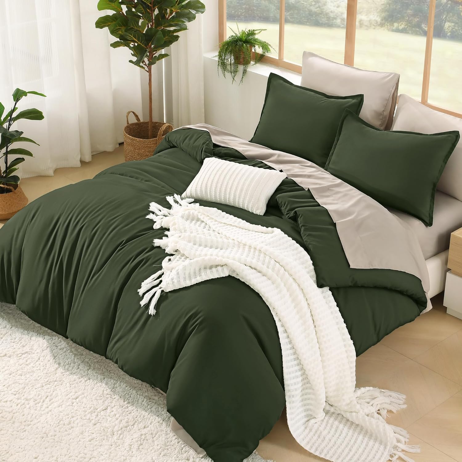 Litanika King Size Comforter Set Dark Emerald Green - 7 Pieces Bed in a Bag King Bedding Comforter Sets, Solid Lightweight Bed Set with Comforter, Sheets, Pillowcases & Shams - Image 17