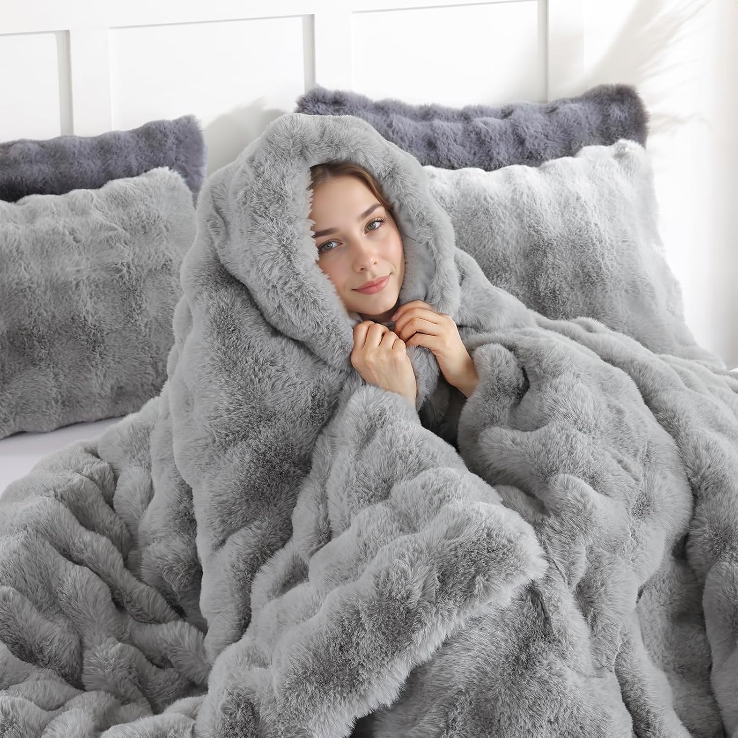 YIKUSH Light Gray Comforter Set King – Ultra Soft & Warm Faux Fur Comforter for Winter, Elegant Fluffy Comforter King Set with Pillowcases, Cozy Gray Bedding Set - Image 6