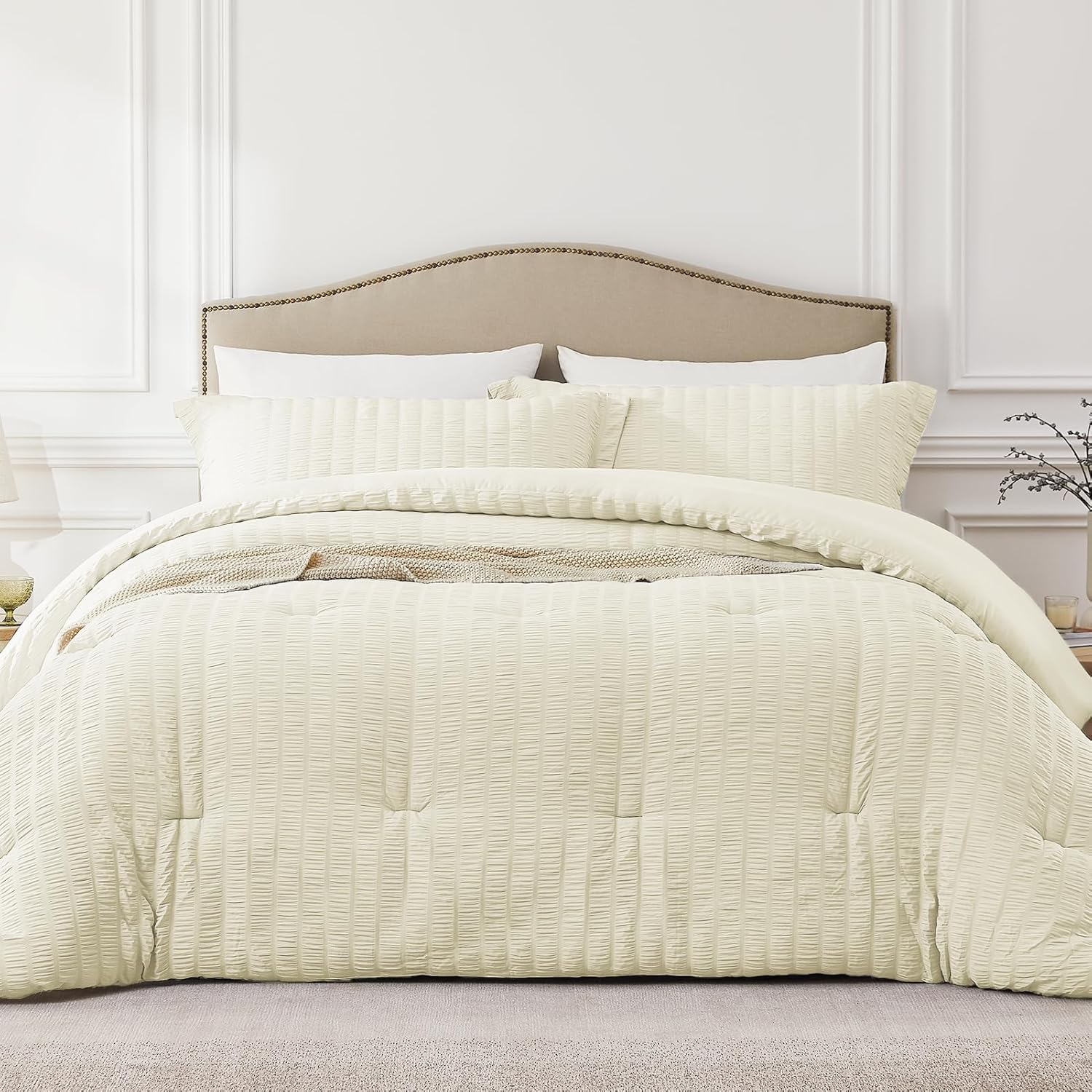 White Queen Comforter Set - 3 Pieces Seersucker Lightweight Bedding Comforter Sets (1 Soft Fluffy Comforter & 2 Pillowcases) - All Seasons Cozy Modern Bed Sets - Image 8