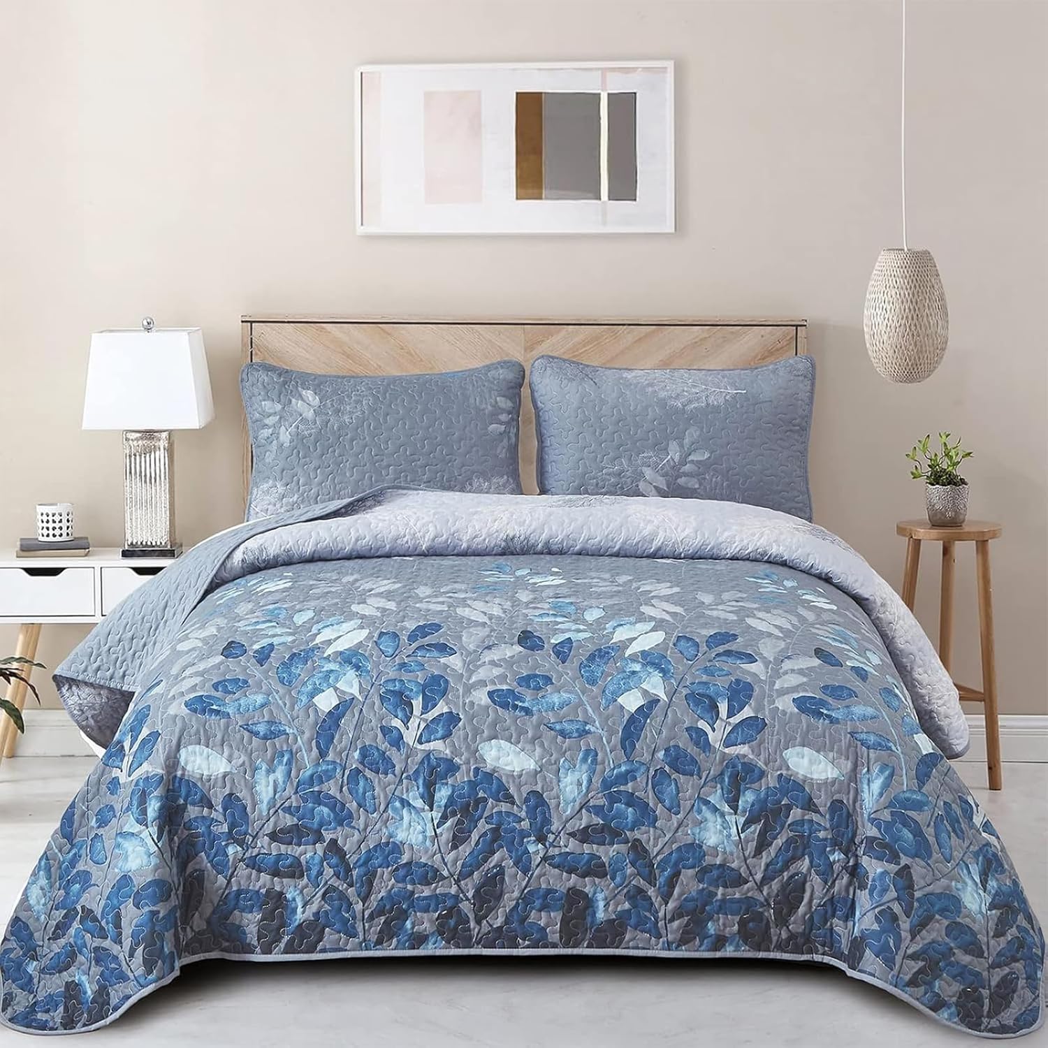 WONGS BEDDING Blue Quilt Set King Size,3 Pieces Navy Blue Floral Bedspread Coverlet Set with 2 Pillowcases,Soft Microfiber Lightweight Grayish Blue Gradient Floral Bedding Set 104"×90"