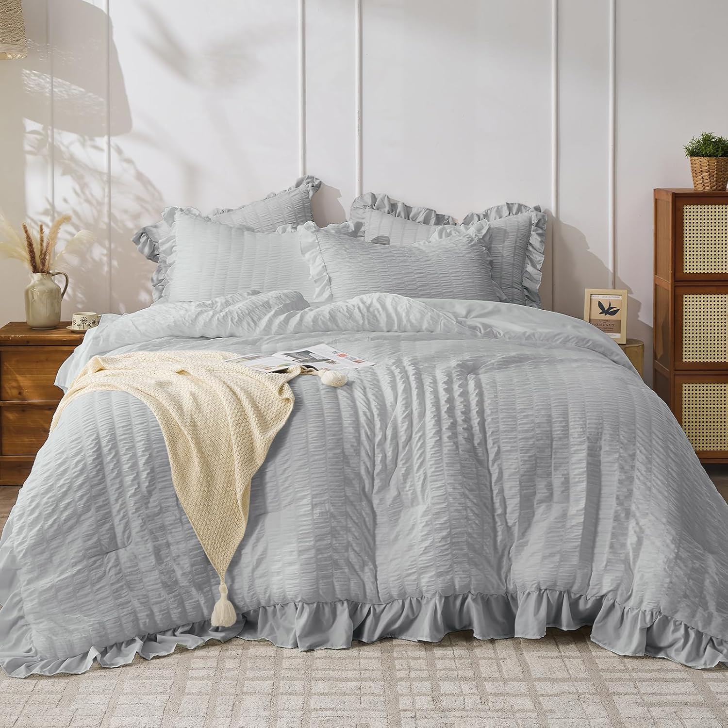JOLLYVOGUE Queen Comforter Set, 3 Pieces White Seersucker Comforters Queen Size, Lightweight & Fluffy Bedding Sets Queen for All Season with 1 Ruffle Comforter and 2 Ruffle Pillowshams - Image 20