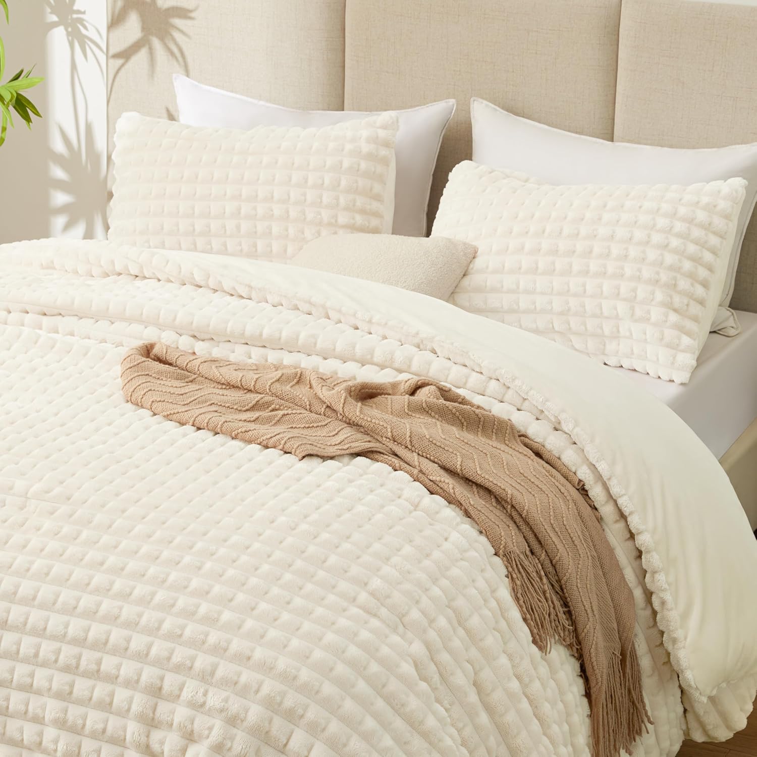 EXQ Home Fluffy Comforter Set Queen Size - Super Soft Faux Fur Stripe Jacquard Comforter 3 Pieces, Black Fleece Bedding Set,Winter Warm Bed Set,1 Comforter with 2 Pillowcases - Image 16