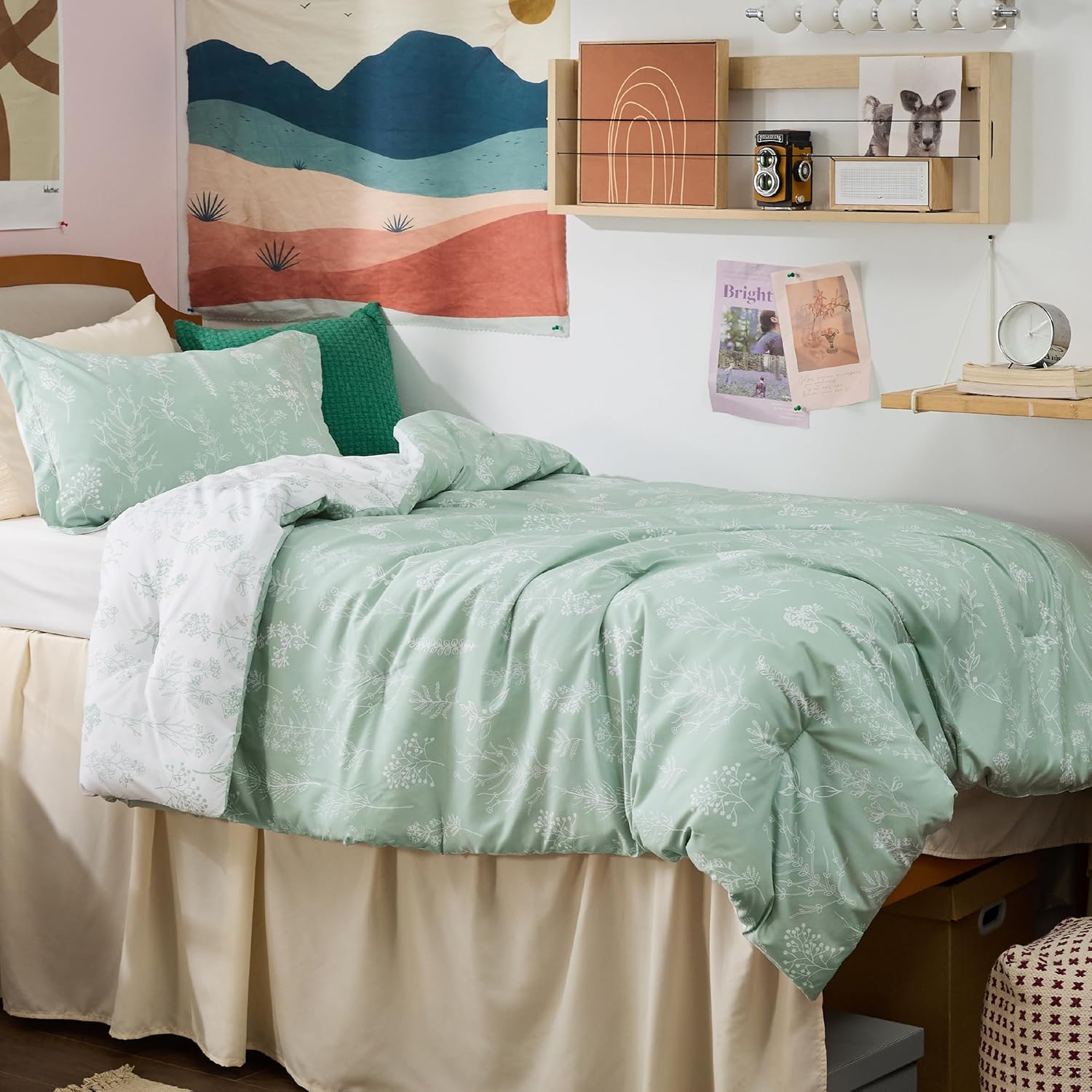 Bedsure Twin/Twin XL Comforter Set - Sage Green Bed Set, 2 Pieces Cute Floral Bedding, 1 Soft Reversible Botanical Flowers Comforter and 1 Pillow Sham - Image 3