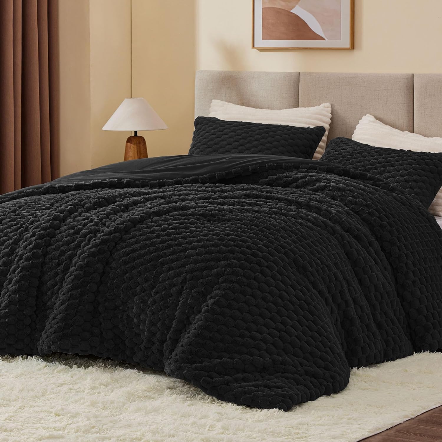 BEDELITE Fluffy Queen Comforter Set - Black Fleece Soft Comforter for Queen Size Bed, Luxury Warm Bedding Set for Winter, Fuzzy Bed Set 3 Pieces (1 Comforter, 2 Pillowcases)