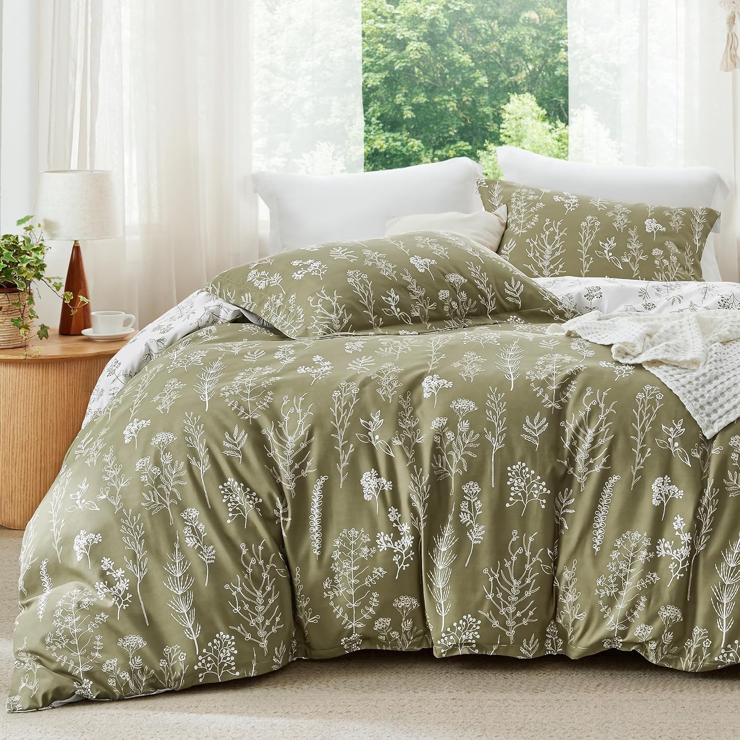 Bedsure Queen Comforter Set - Grey Bed Set, 3 Pieces Cute Floral Bedding, 1 Soft Reversible Botanical Flowers Comforter and 2 Pillow Shams - Image 36
