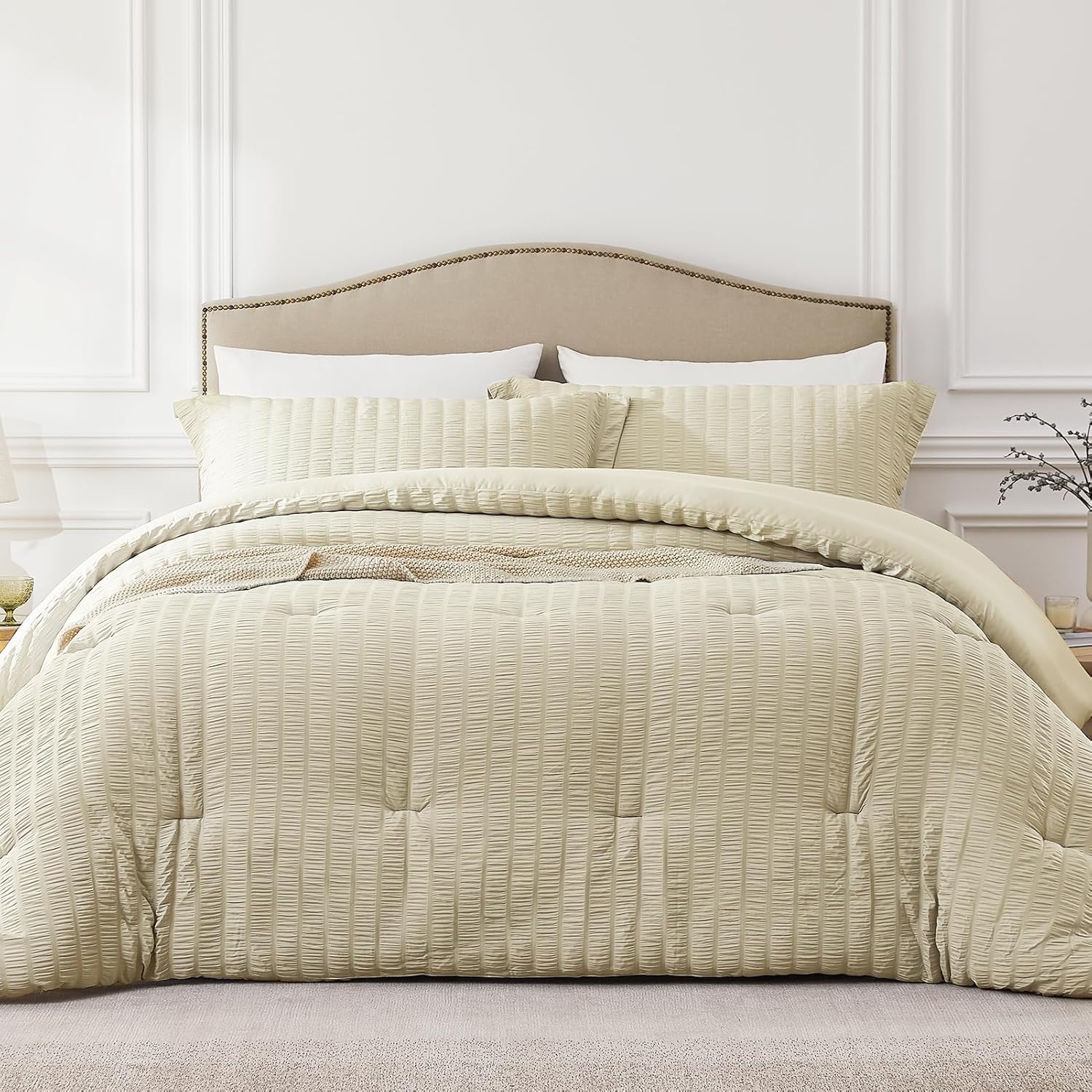 White Queen Comforter Set - 3 Pieces Seersucker Lightweight Bedding Comforter Sets (1 Soft Fluffy Comforter & 2 Pillowcases) - All Seasons Cozy Modern Bed Sets - Image 9