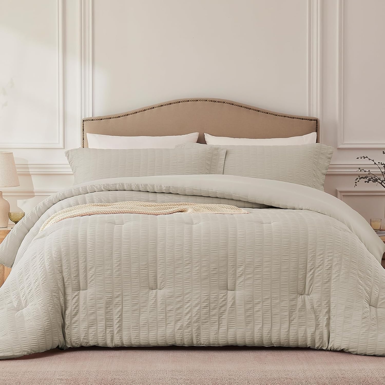 White Queen Comforter Set - 3 Pieces Seersucker Lightweight Bedding Comforter Sets (1 Soft Fluffy Comforter & 2 Pillowcases) - All Seasons Cozy Modern Bed Sets - Image 10