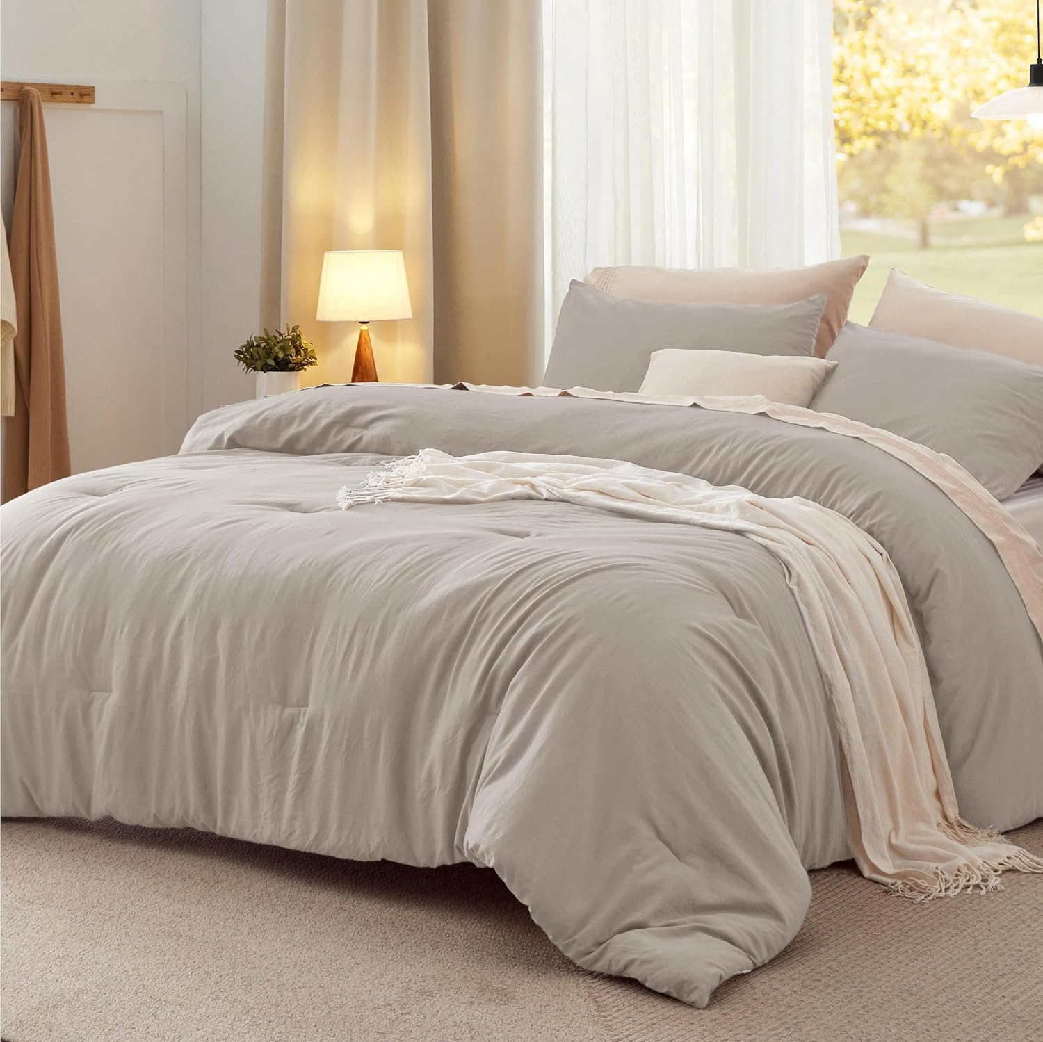 Bedsure Queen Size Comforter Set, White Soft Prewashed Bedding for All Seasons, 3 Pieces GentleSoft™ Warm Down Alternative Bed Set, 1 Lightweight Comforter (90"x90") and 2 Pillowcases (20"x26") - Image 10