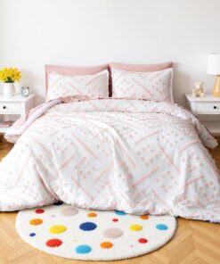 Amazon Basics 7-Piece Kids' Bed-in-a-Bag, Jacquard Microfiber Bedding Set with Comforter, Sheets, Pillowcases and Pillow Covers, All-Season, Pink Tufted, Full/Queen