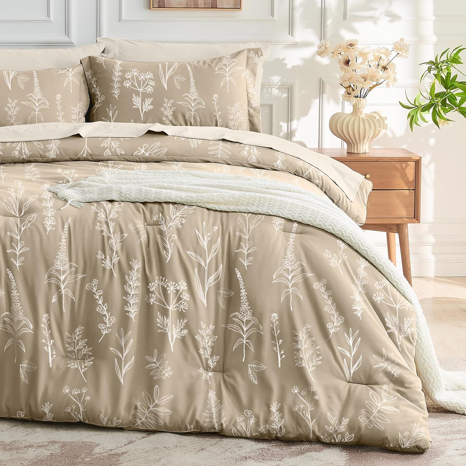 MUXHOMO Bed in a Bag Queen 7 Pieces, Sage Green Queen Comforter Set Reversible Botanical Flowers Design, Ultra Soft & Breathable Bedding Sets with Comforter, Sheets, Pillowcases & Shams - Image 23