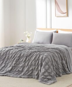 Cozy Bliss Cooling Comforter King Size Seersucker Plaid, Q-Max 0.4 Reversible Lightweight Cooling Blanket, Breathable Silk Smooth Summer Bedding Quilt for Hot Sleepers Night Sweats Dark Grey