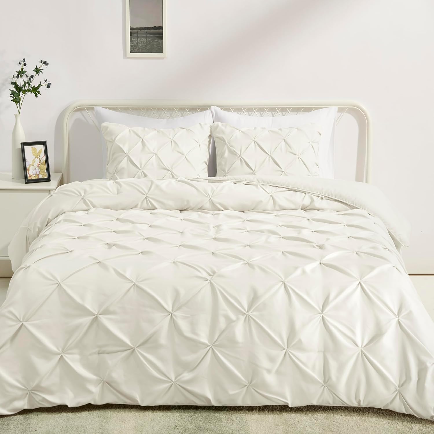 Amazon Basics Soft, Warm Down Alternative Queen Size Comforter Set, All-Season 3-Piece Bedding with Breathable Microfiber, Pinch Pleat Design, Full/Queen, Navy Blue - Image 16