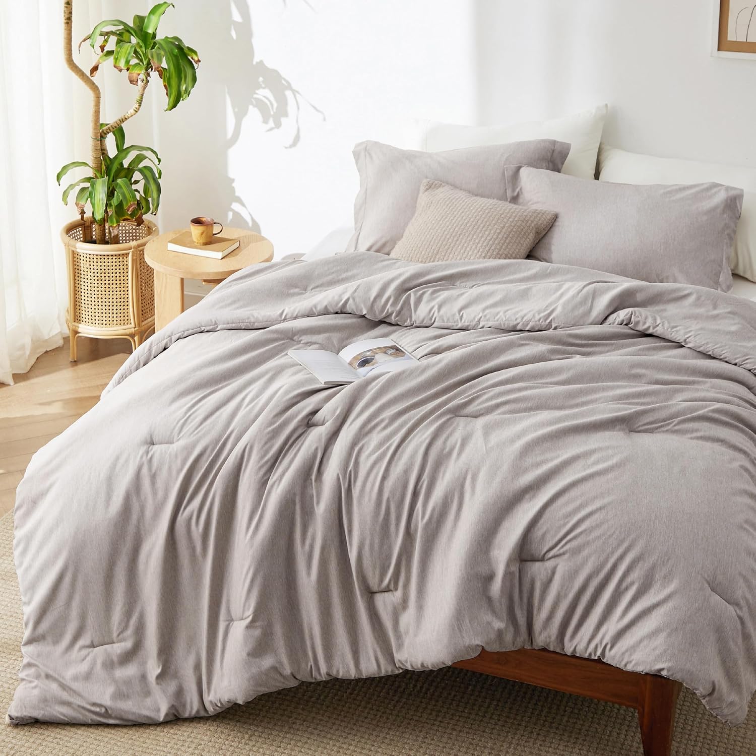 Bedsure Queen Comforter Set - Beige Soft Bedding for All Seasons, Cationic Dyed Bed Set, 3 Pieces, 1 Queen Size Comforter (90"x90") and 2 Pillow Shams (20"x26"+2") - Image 46