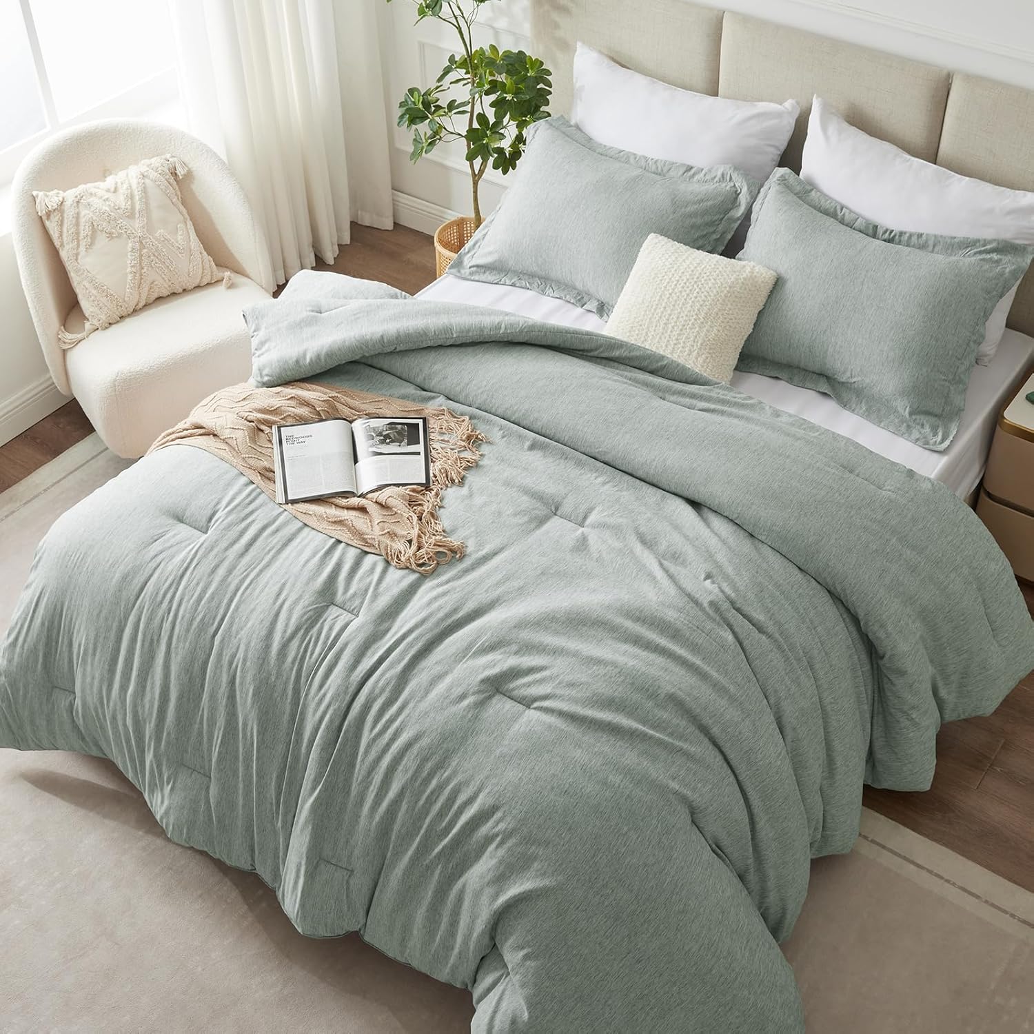 CozyLux Queen Comforter Set - 3 Pieces Light Grey Soft Luxury Cationic Dyeing Queen Comforter for All Season, Light Gray Breathable Lightweight Fluffy Bedding Sets with 1 Comforter and 2 Pillow Shams - Image 13