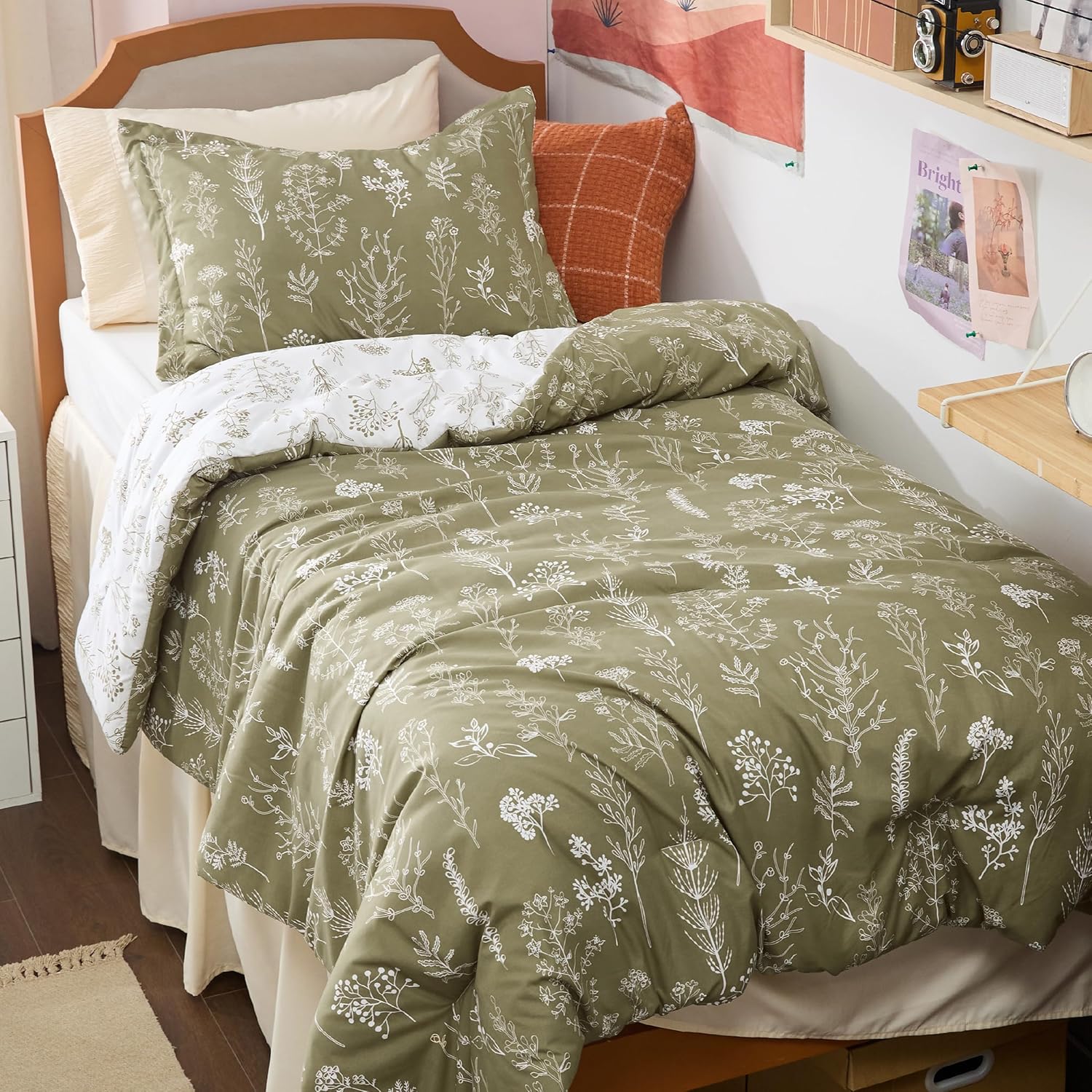 Bedsure Twin/Twin XL Comforter Set - Sage Green Bed Set, 2 Pieces Cute Floral Bedding, 1 Soft Reversible Botanical Flowers Comforter and 1 Pillow Sham - Image 7