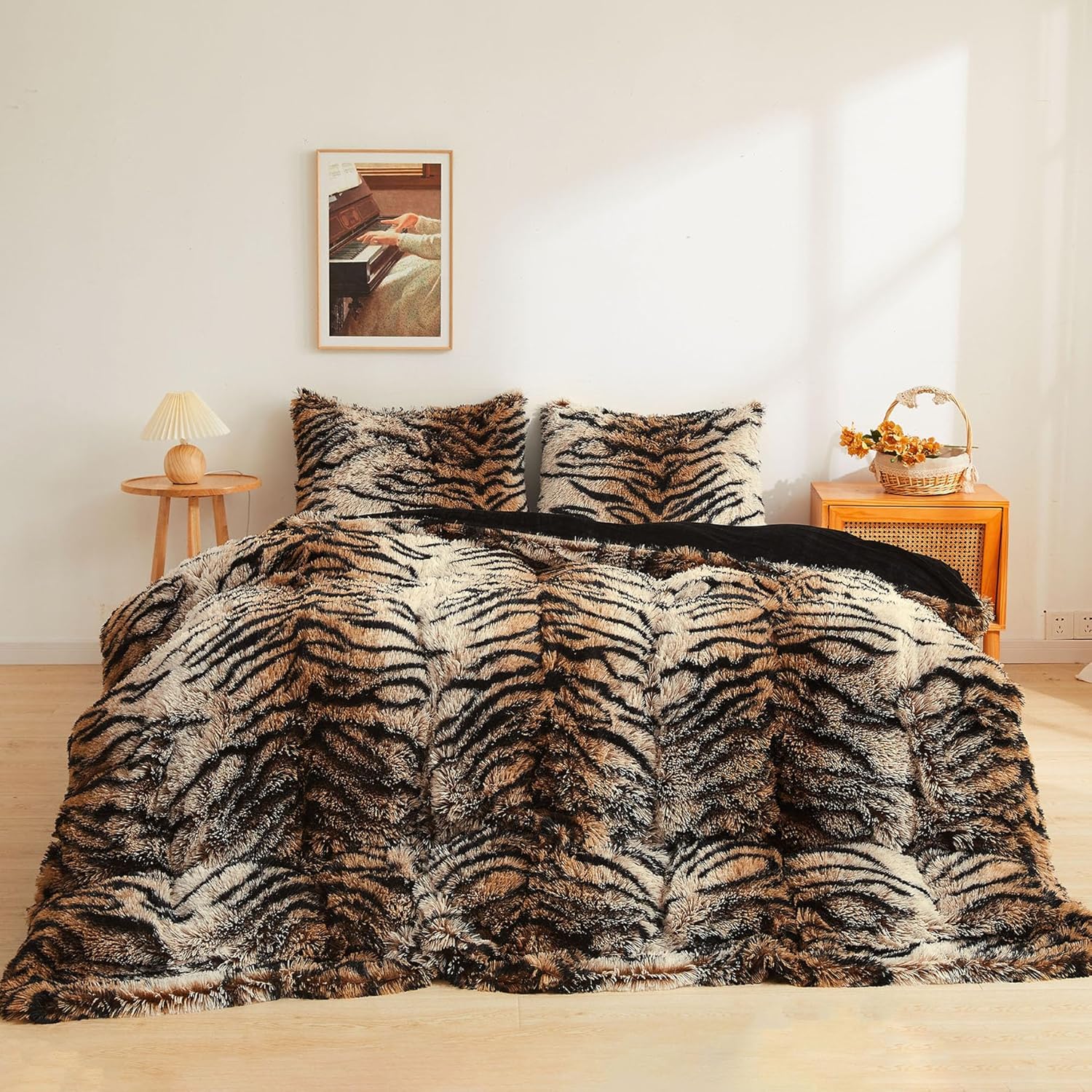 XeGe Cheetah Print Fluffy Faux Fur Duvet Cover Set, 3 Pieces Soft Plush Shaggy Fuzzy Bedding Set(1 Faux Fur Leopard Print Comforter Cover + 2 Furry Pillowcases), Zipper Closure(Queen, Brown) - Image 13