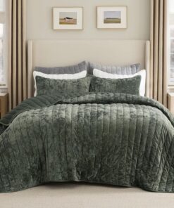 Bedsure Velvet Quilt King Size Set - 108"x96" Lightweight Velvet Comforter King, Oversized Luxury Bedspread Coverlet, Ultra-Soft Winter Bedding Set with 2 Pillow Shams, Olive Green