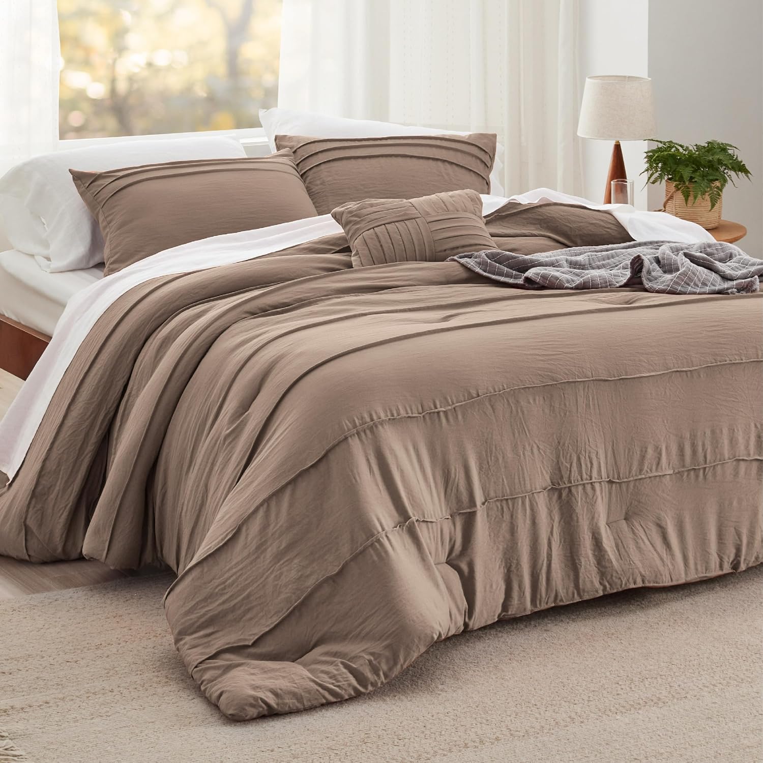 Bedsure Queen Comforter Set - 4 Pieces Pinch Pleat Bed Set, Beige Boho Bedding for All Season, 1 Soft Comforter, 2 Pillowcases, 1 Decorative Pillow - Image 22