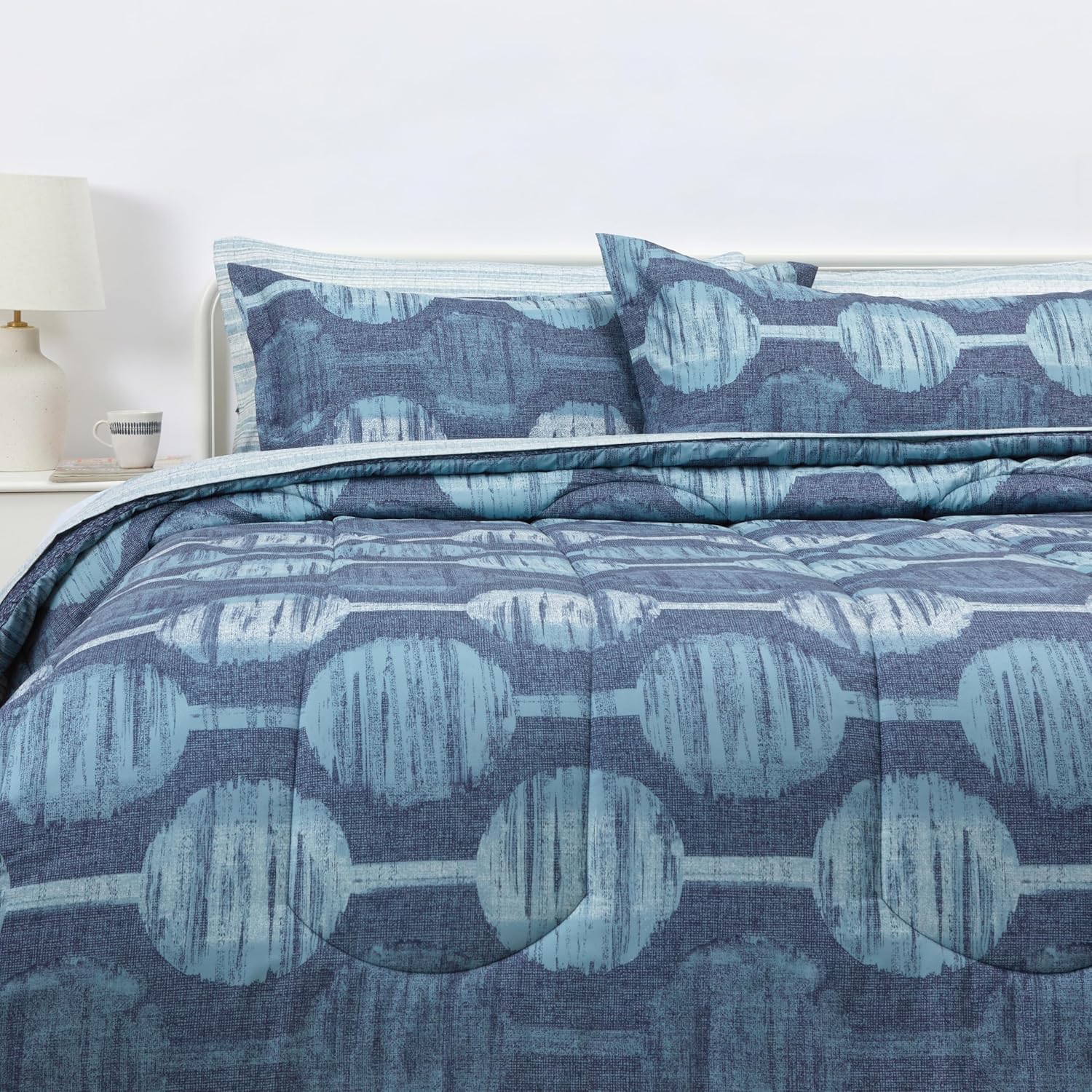 Amazon Basics Twin/Twin XL Comforter Set with Printed Sheets, 5-Piece Coral Medallion Bedding, Lightweight Microfiber Bed-in-a-Bag - Image 28