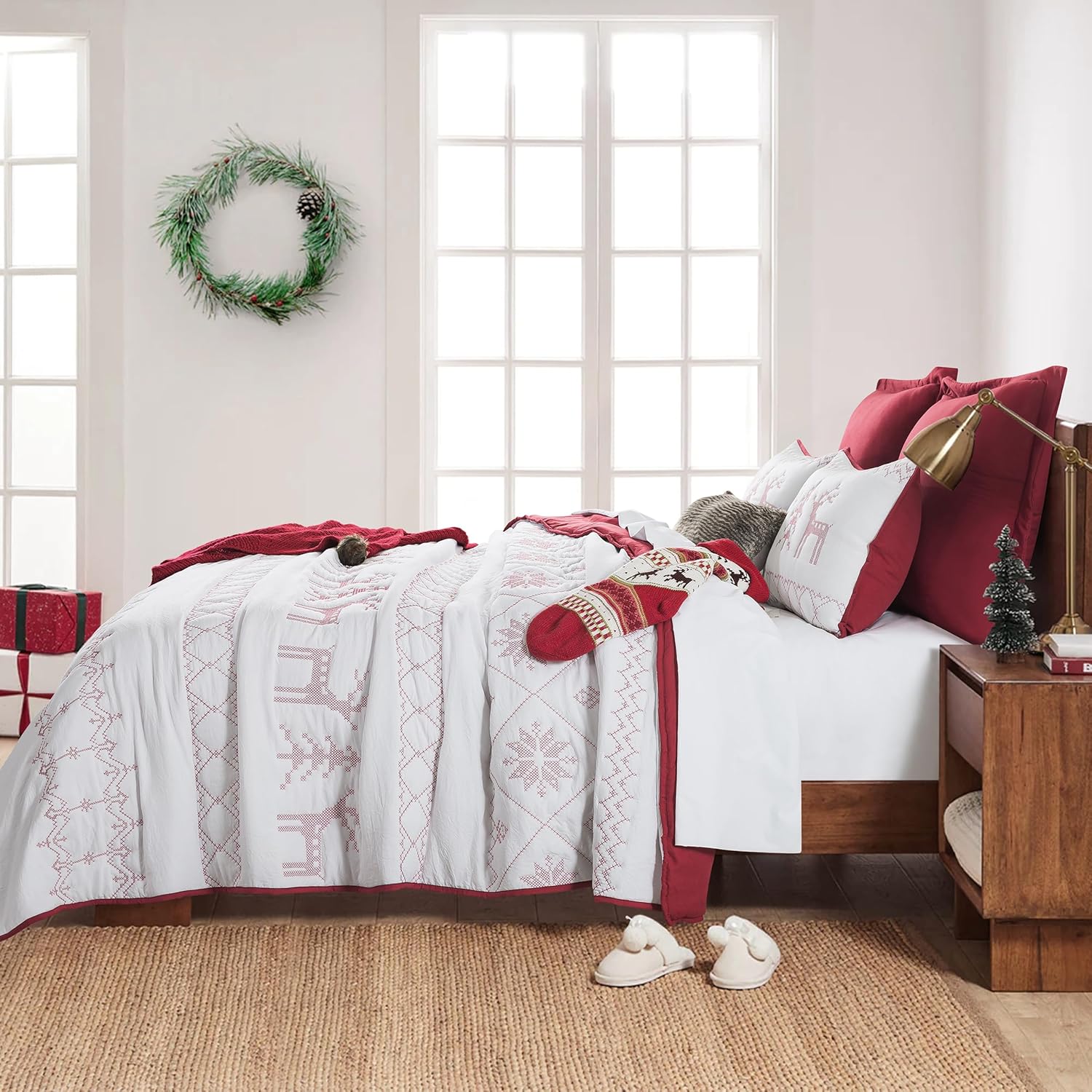 WDCOZY Red Christmas Oversized California King Size Quilt Bedding Sets with Pillow Shams, Cal King Soft Lightweight Bedspread Coverlet, 3 Pieces, 118x106 inches - Image 3