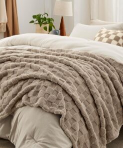 Bedsure Comforter Queen Size 5 Pieces - Queen Size Comforter Set with Checkered Throw Blanket and Decorative Pillow, Lightweiget Bedding, All Season Bedding Sets, Linen Beige