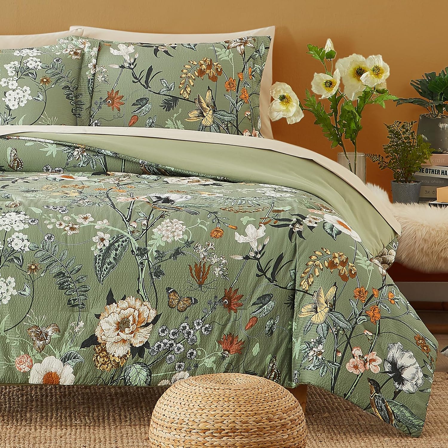 CASAAGUSTO Queen Comforter Set, 7 PCS Green Butterfly Floral Comforter Set with Flowers Leaves Pattern, Soft Seersucker Design All Season Queen Size Bedding Set(90"X90")