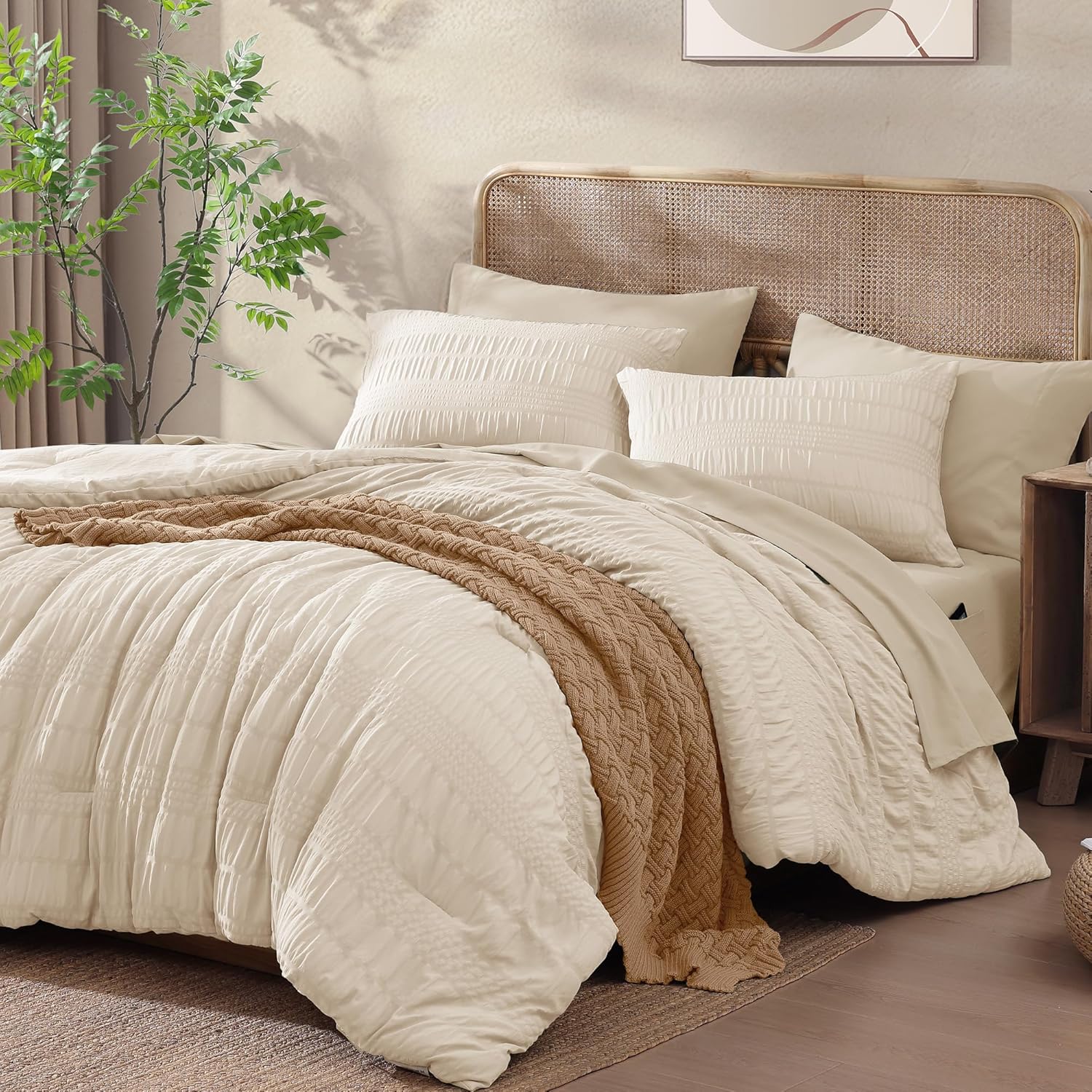 CASAAGUSTO Queen Comforter Set, 7 Pieces Beige Seersucker Bed in a Bag Queen Size Soft All Seasons, Bedding Sets with Comforter, Flat Sheet, Fitted Sheet, 2 Pillow Shams, 2 Pillowcases - Image 2
