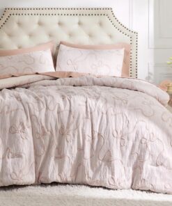 Bedsure Queen Comforter Set, Pink Boho Tufted Bed Set, 3D Puffy Jacquard Bedding Queen Size, 3 Pieces, 1 Farmhouse Shabby Chic Embroidery Comforter with Bow Pattern & 2 Pillow Cases