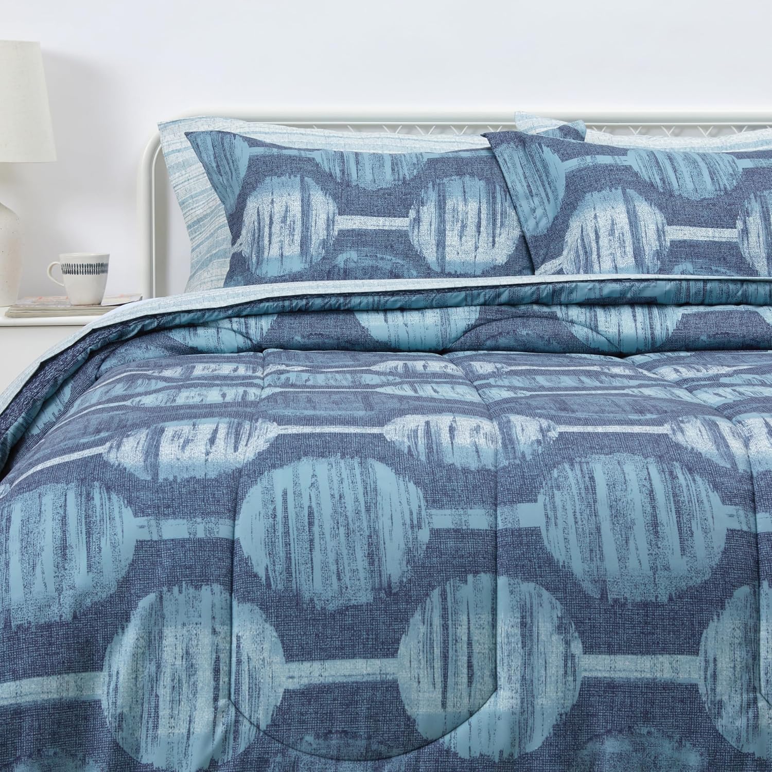 Amazon Basics Twin/Twin XL Comforter Set with Printed Sheets, 5-Piece Coral Medallion Bedding, Lightweight Microfiber Bed-in-a-Bag - Image 26