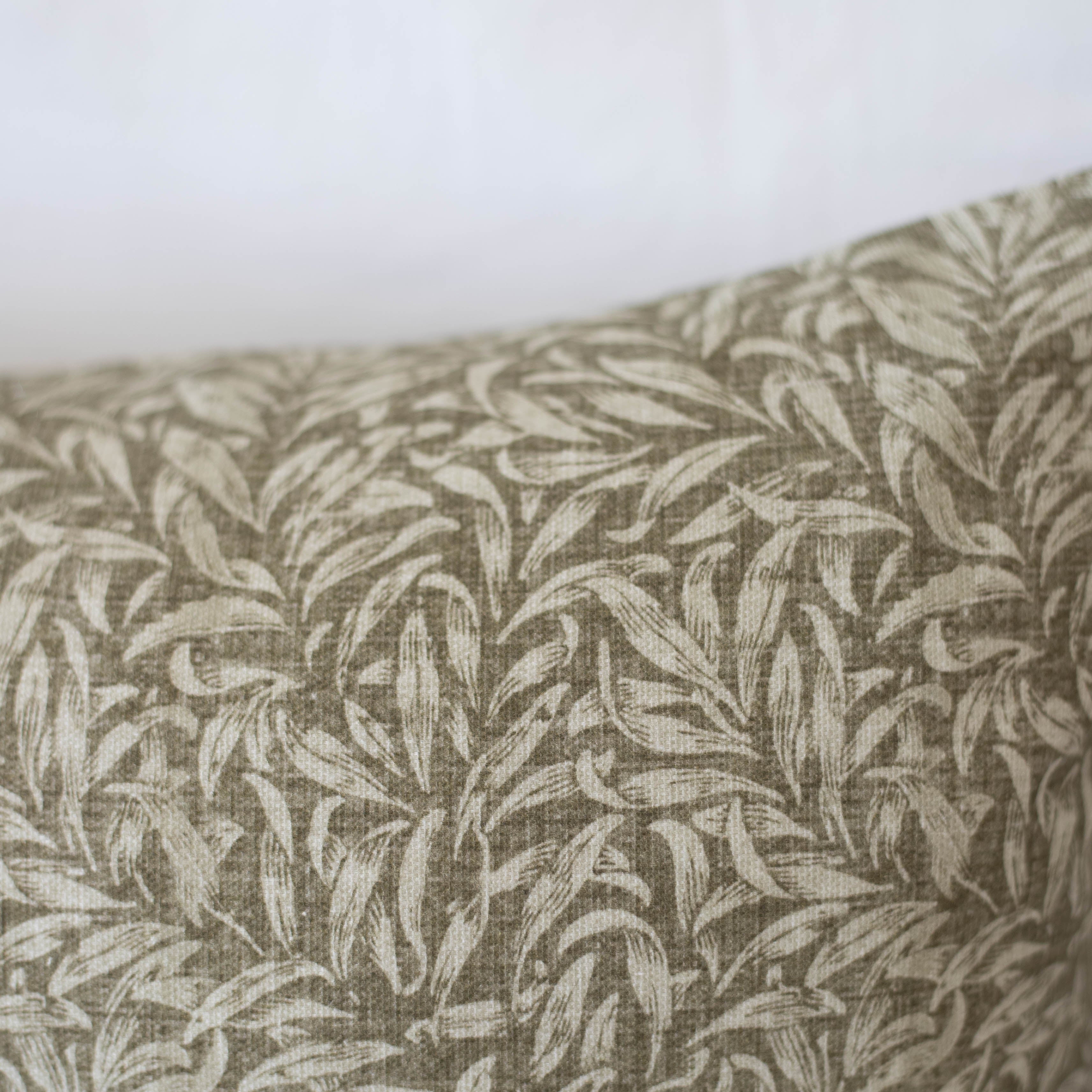 Louie in Green -12x20 | 12x40 - Image 4