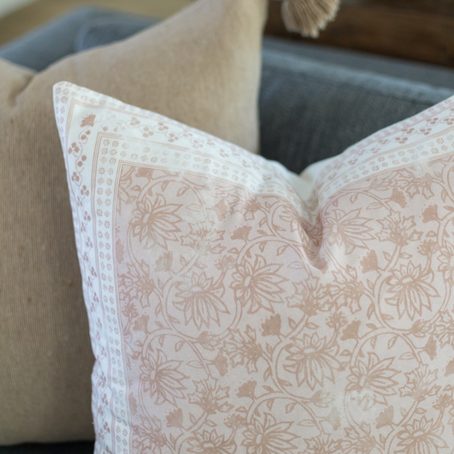 Ives - 18 | 22 - Image 9