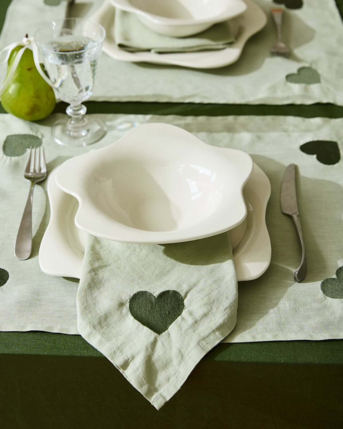 Sage & Olive 100% French Flax Linen Amour Napkins (Set of Four) - Image 2