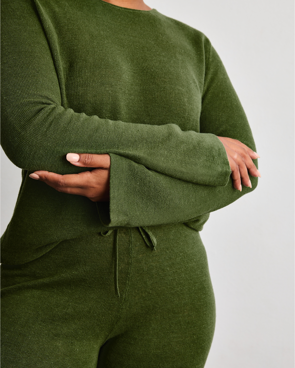 Veranda Linen Knit Sweater in Olive - Image 4