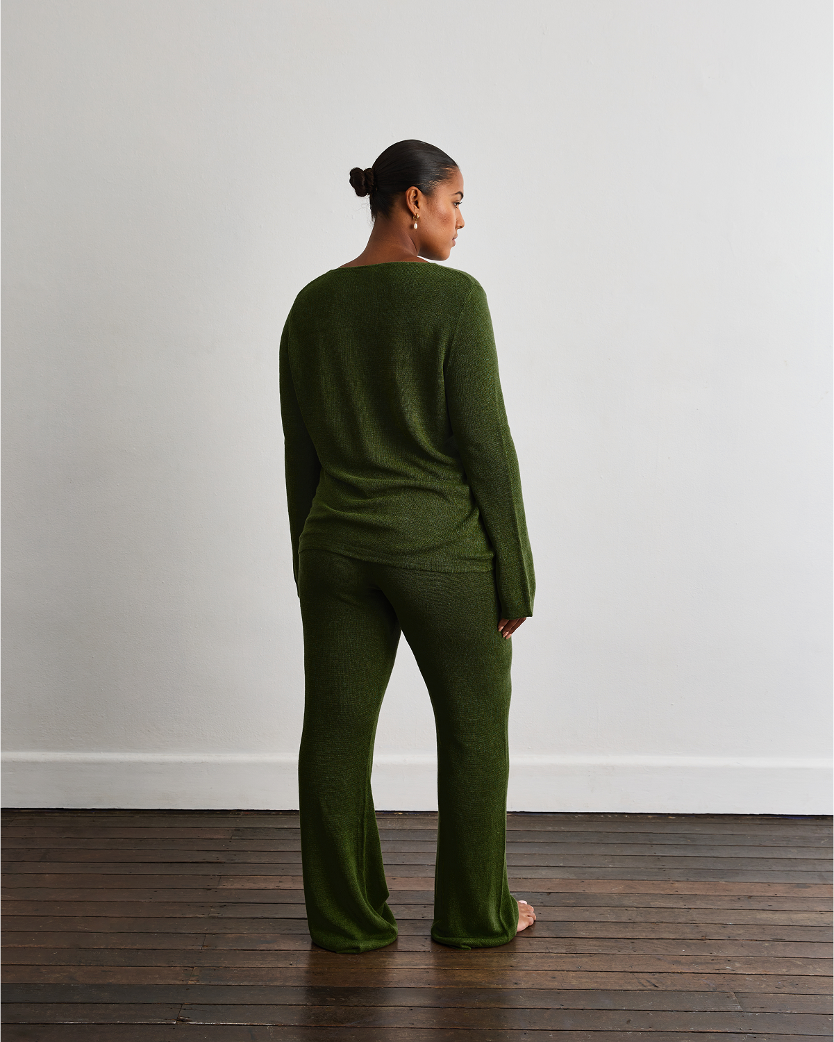 Veranda Linen Knit Pants in Olive - Image 2