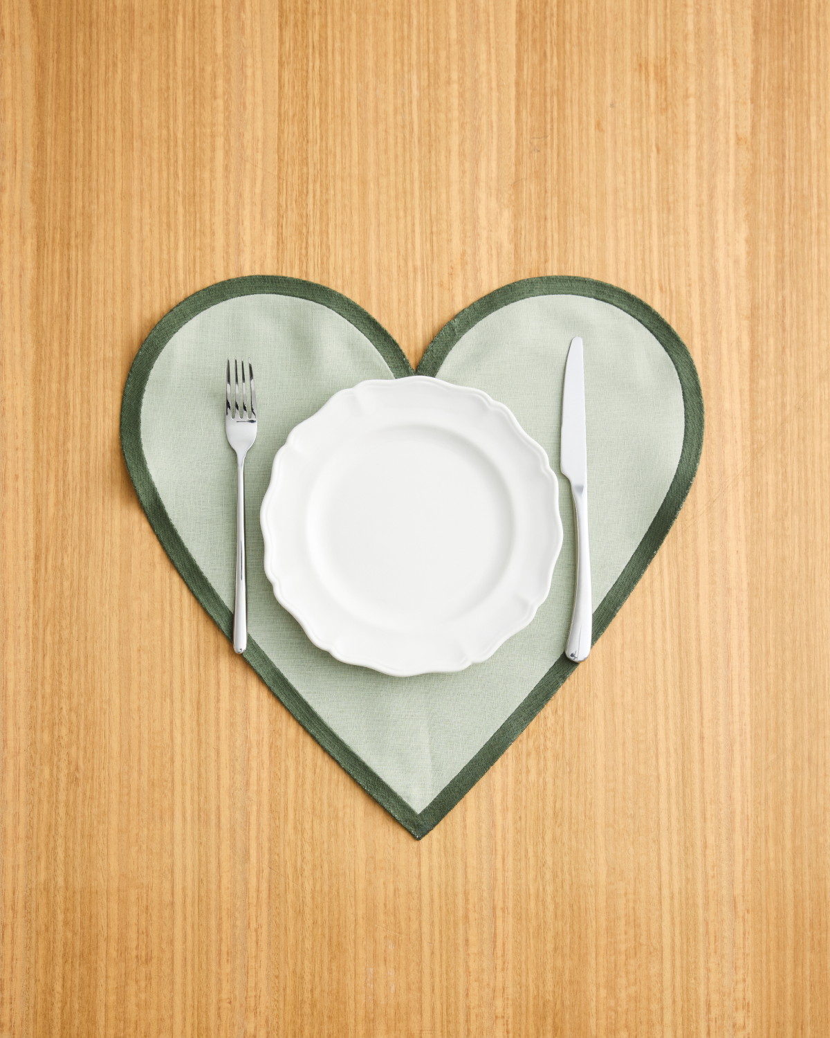 Sage & Olive 100% French Flax Linen Heart Placemats (Set of Two) - Image 2
