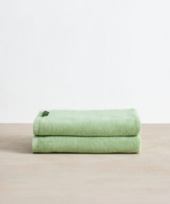 Apple Cotton Terry Bath Towels (Set of Two)