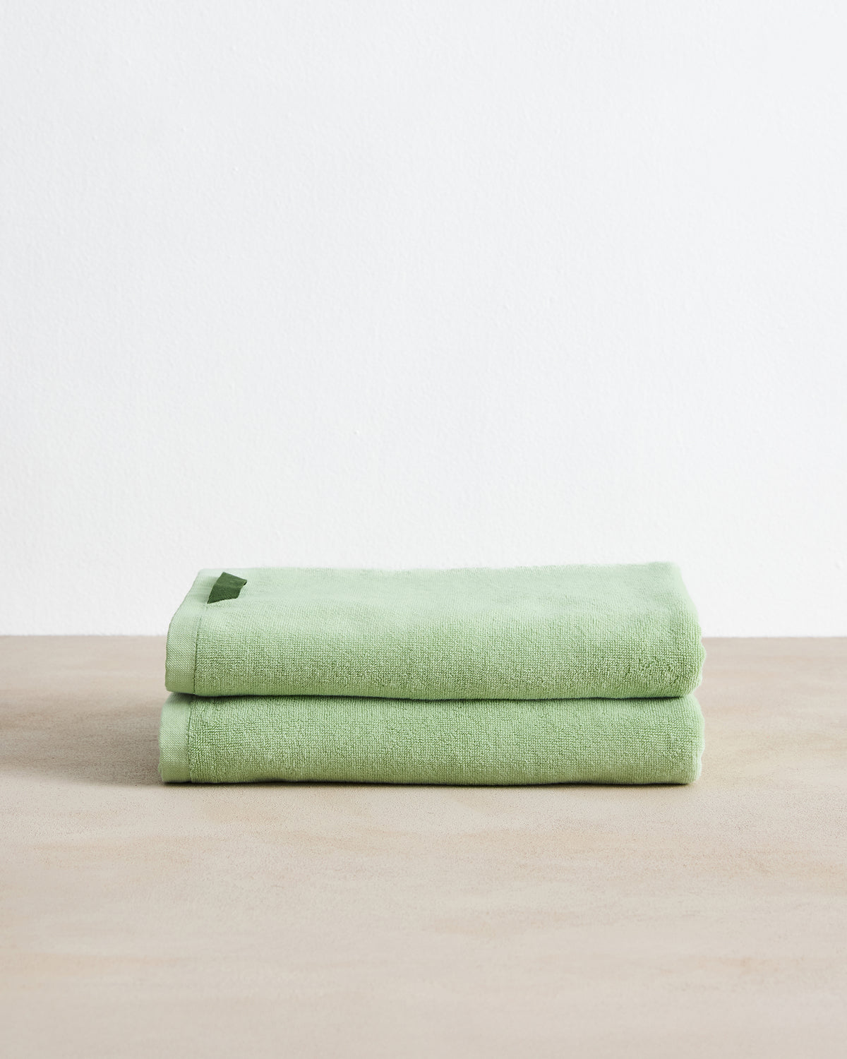 Apple Cotton Terry Bath Towels (Set of Two)