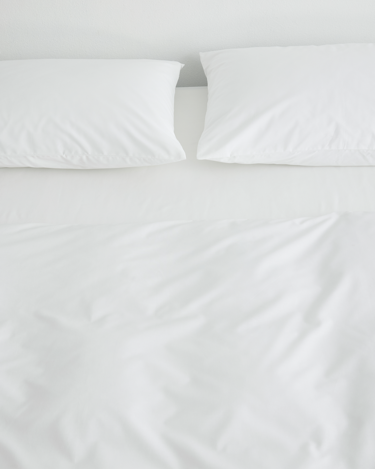 Crisp White Organic Cotton Percale Pillowcases (Set of Two) - Image 3