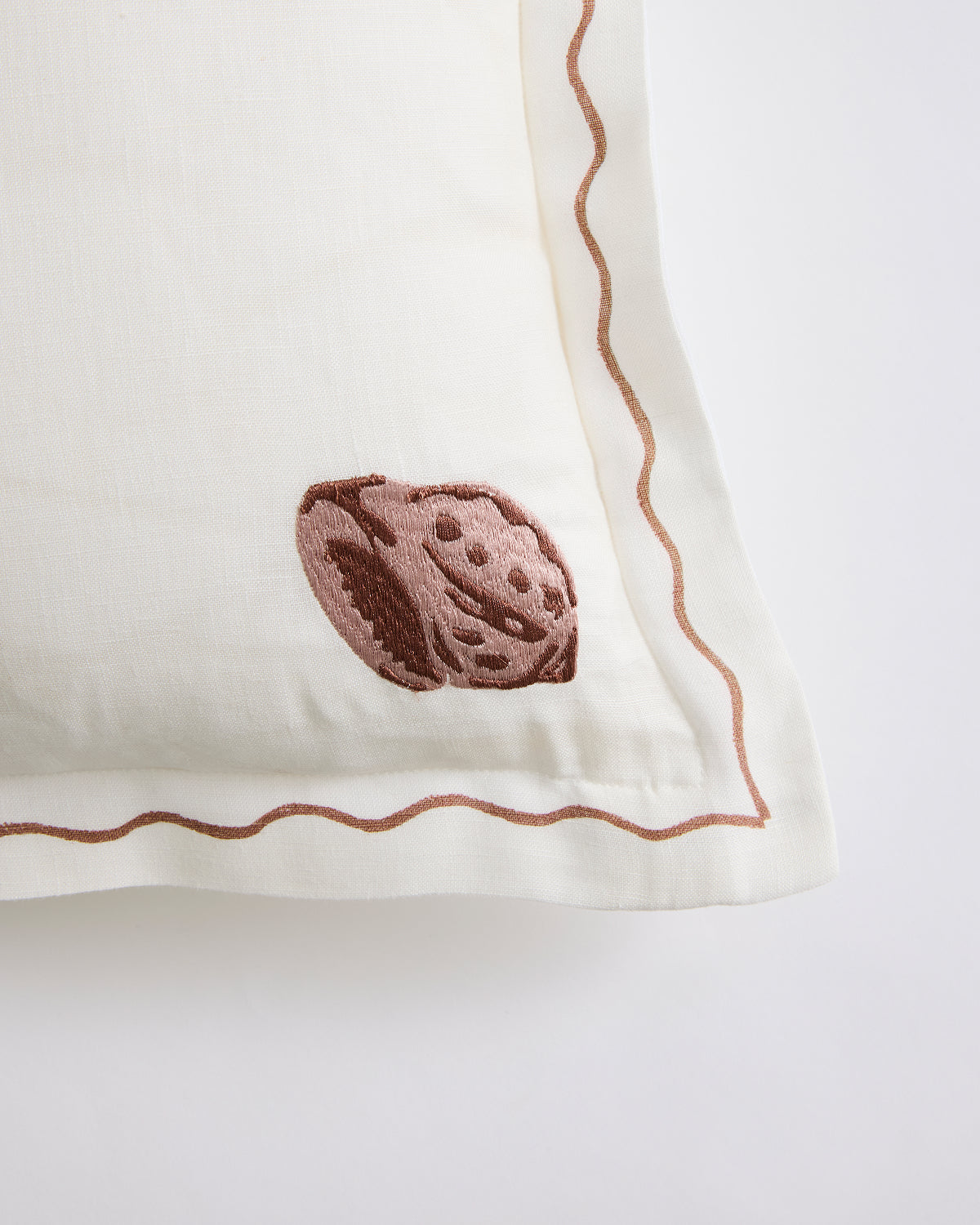La Sirène 'Clam Shell' 100% French Flax Linen Cushion Cover - Image 3